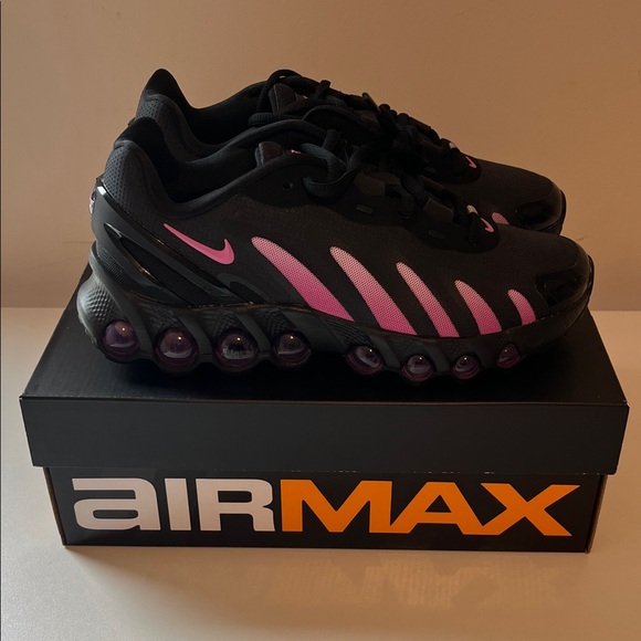 New Nike Air Max DN8 Women’s Size 6.5 Men’s Size 5 Black and Pink Shoes In Box - Picture 1 of 10